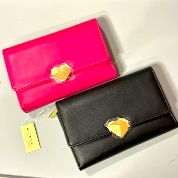 Wallet - Picture 1 of 2